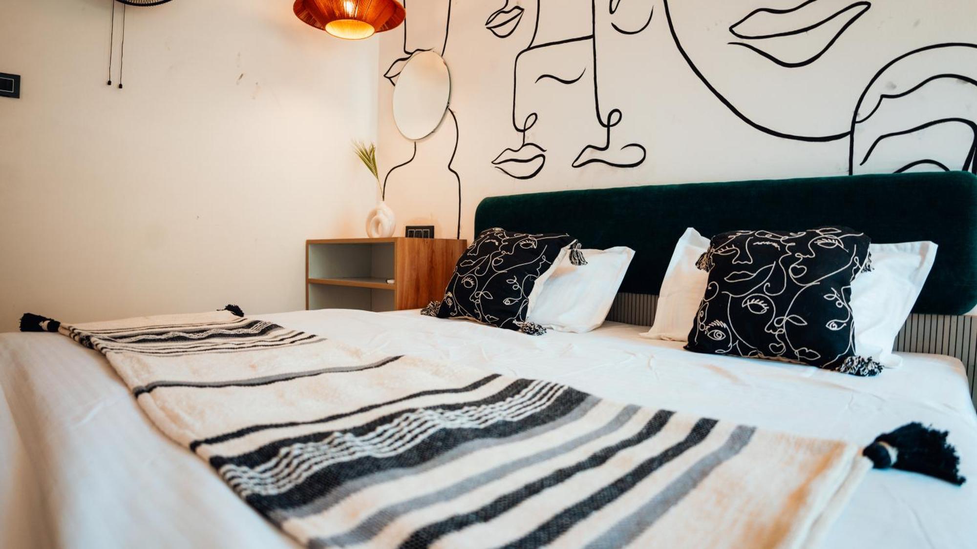 Art Bliss Hostel Rishīkesh Exteriör bild